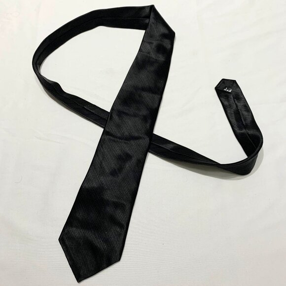 Trump Arrow Tie Black Solid Pattern 100% Silk Made In Canada Formal Business - Picture 5 of 5